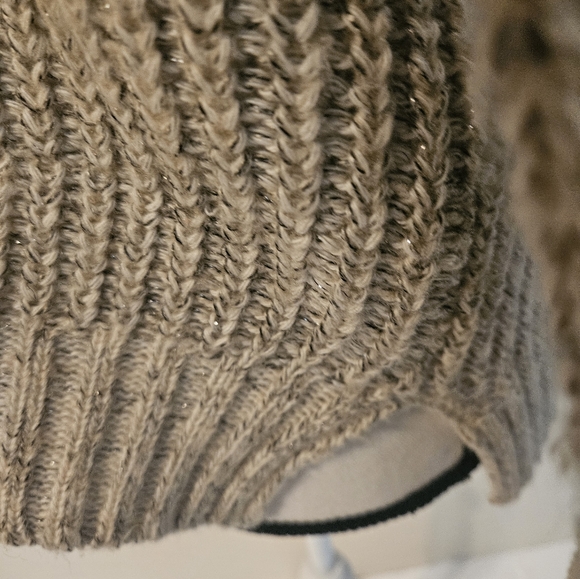 Sweater Grey with silver threads - Picture 2 of 5